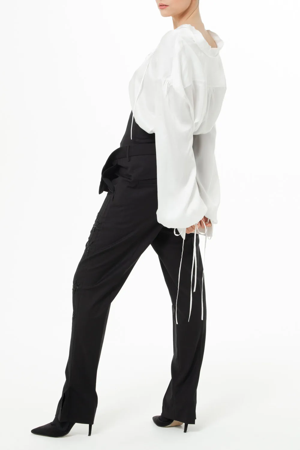 Classic trousers with pockets