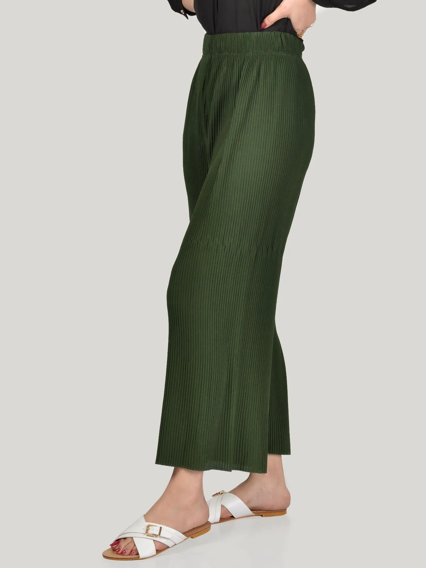 Pleated Wide-Leg Pants